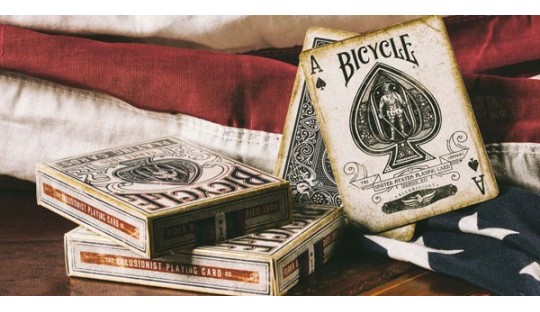 Bicycle & Bee | Sute de modele de carti de joc la un click distanta.